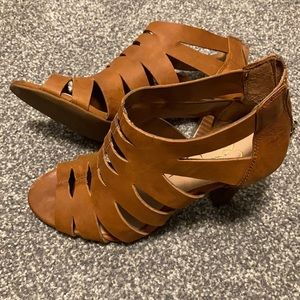 Jessica Simpson heels